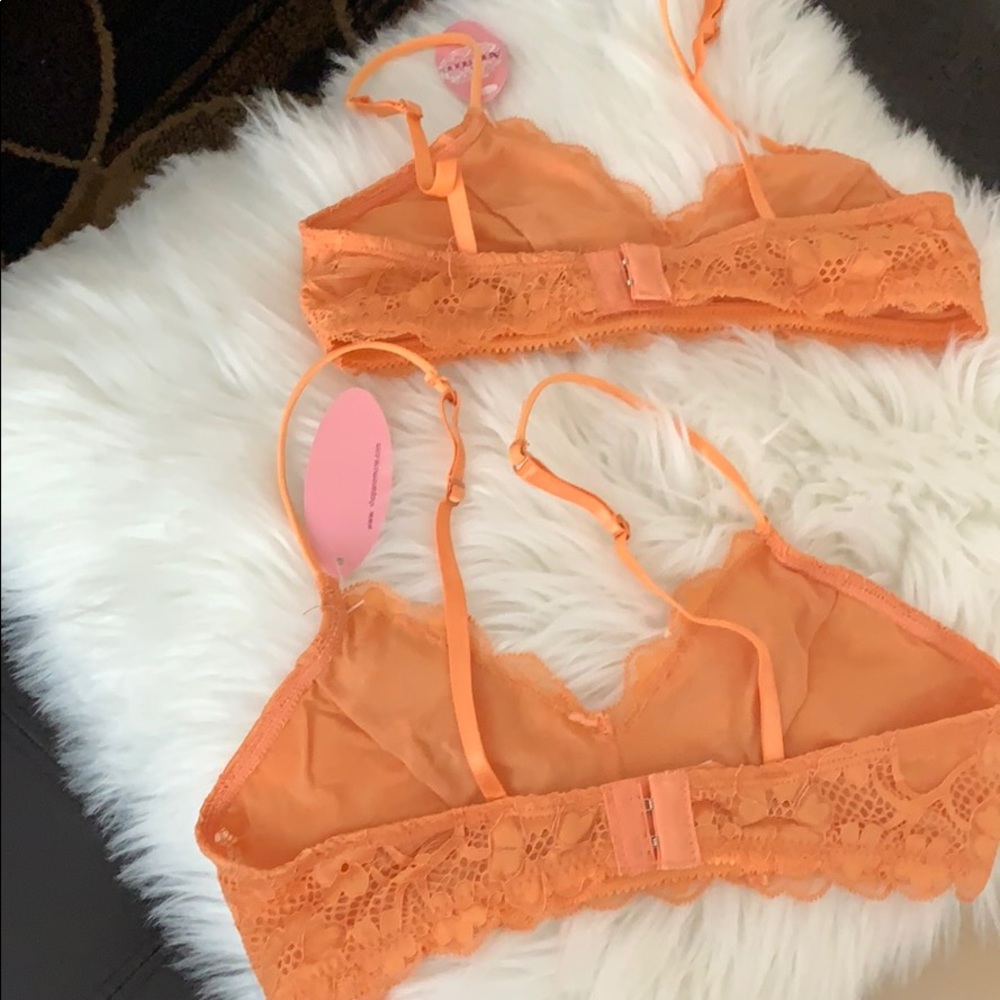 ***Bra - Picture 3 of 4